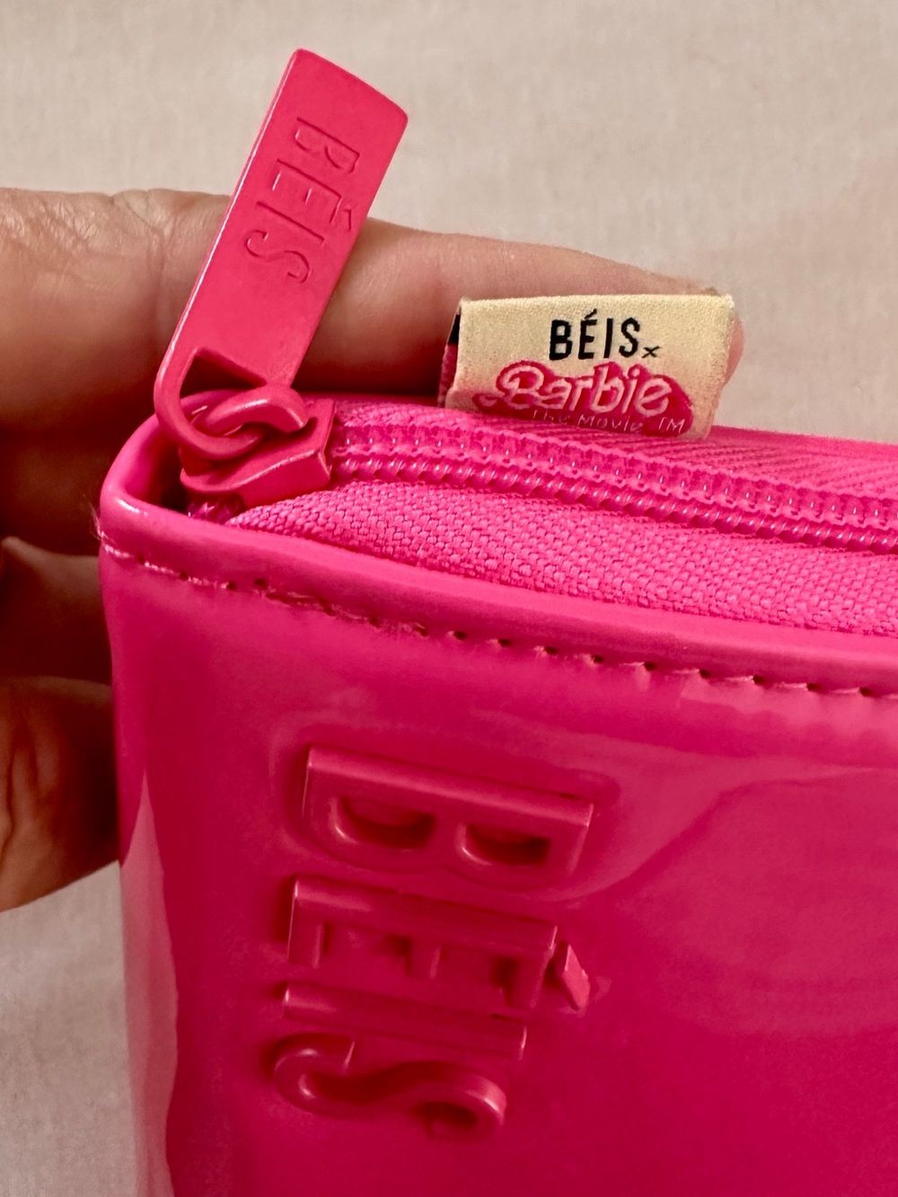 BEIS X BARBIE
The Travel Wallet in Barbie™ Pink NWOT - Picture 6 of 13